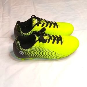 Kids cleats brand new neon green vizari